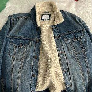 Old navy men’s fur jean jacket